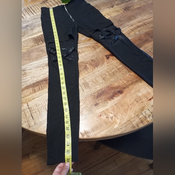 4/$20 Goth Star zipper Pants - Picture 10 of 10
